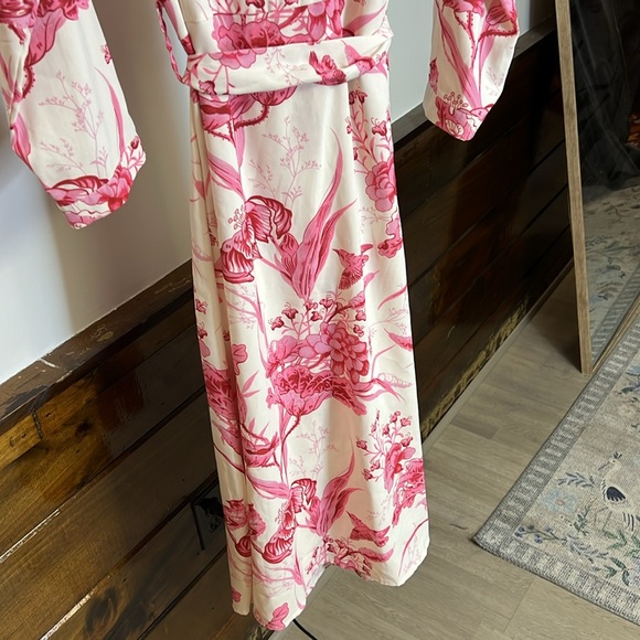 Amazon Pink & Cream Floral Bird Print Button Down Midi Dress- L - Picture 6 of 7